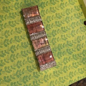 💕 Lia Sophia. Pink mother of pearl bracelet